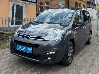 Gebraucht Citroën Berlingo SELECTION 99 PS (72 kW) 2016 Grau Van / Kleinbus