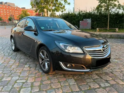Gebraucht Opel Insignia 170 PS (125 kW) 2014 Schwarz Limousine