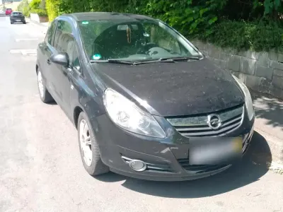 Gebraucht Opel Corsa 90 PS (66 kW) 2010 Schwarz Kleinwagen