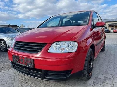 Second-hand VW Touran Trendline 105 CP (77 kW) 2004 Roșu Monovolum