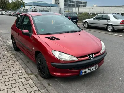 Gebraucht Peugeot 206 60 PS (44 kW) 2002 Rot Kleinwagen