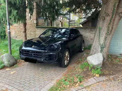 Gebraucht Porsche Cayenne Coupe 354 PS (260 kW) 2024 Schwarz Coupé