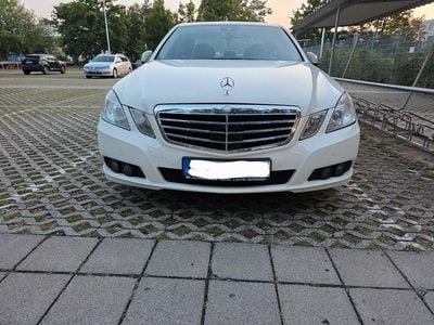 Mercedes E300