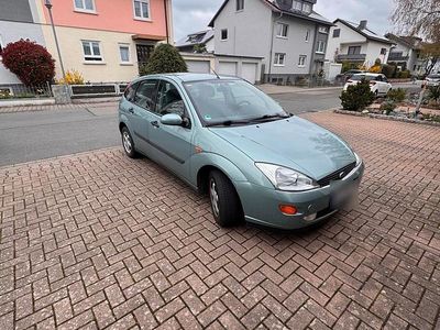 Gebraucht Ford Focus 100 PS (73 kW) 2000 Andere farben Limousine
