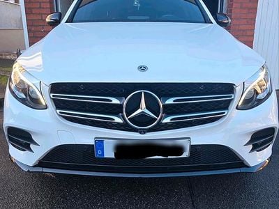 Weiß Gebraucht 2018 Mercedes GLC220 AMG line SUV | 24.000 € (Fairer Preis)