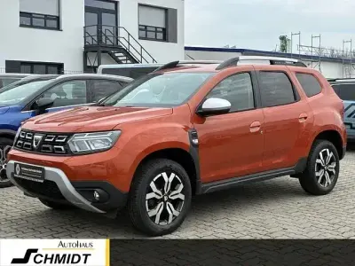 Gebraucht Dacia Duster Prestige 150 PS (110 kW) 2022 Taklamakanorange SUV