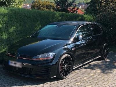 Gebraucht VW Golf VII GTI 230 PS (169 kW) 2014 Schwarz Kleinwagen