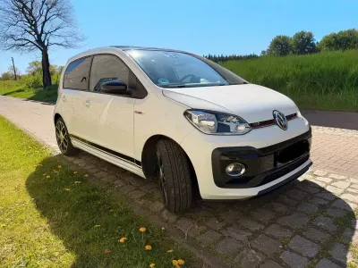 Używany VW up! GTI 116 KM (85 kW) 2019 Biały Hatchback