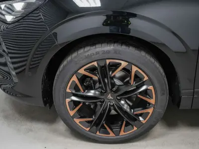 Neu Cupra Terramar VZ 265 PS (194 kW) 2025 Midnight black metallic (0e) SUV