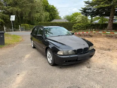 Gebraucht BMW 528 193 PS (141 kW) 1998 Schwarz Kombi