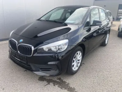 Gebraucht BMW 218 Active Tourer 140 PS (102 kW) 2018 Schwarz Van / Kleinbus