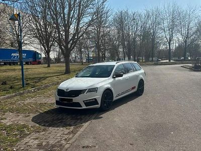 Gebraucht Skoda Octavia RS 230 PS (169 kW) 2017 Weiß Kombi