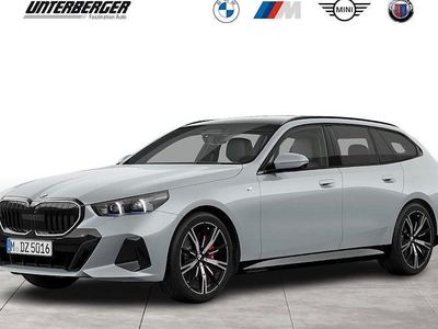 Gebraucht BMW 540 M Sport 303 PS (222 kW) 2025 Grau Kombi
