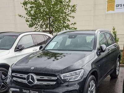 Używany Mercedes GLC300e Exclusive 194 KM (142 kW) 2020 SUV