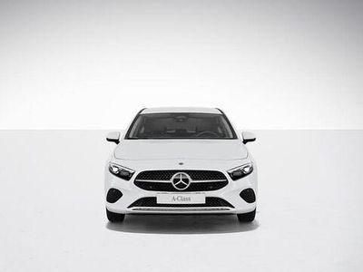 Gebraucht Mercedes A250 163 PS (119 kW) 2024 Unilack polarweiß Limousine