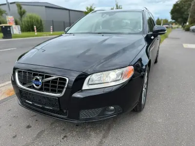 Gebraucht Volvo V70 Summum 163 PS (119 kW) 2011 Schwarz Kombi