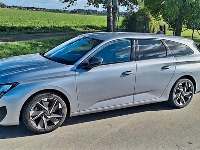 Gebraucht Peugeot 308 SW Allure 131 PS (96 kW) 2022 Silber Kombi