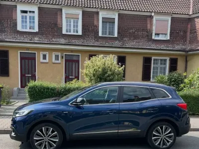 Gebraucht Renault Kadjar Bose Edition 131 PS (96 kW) 2016 Blau SUV