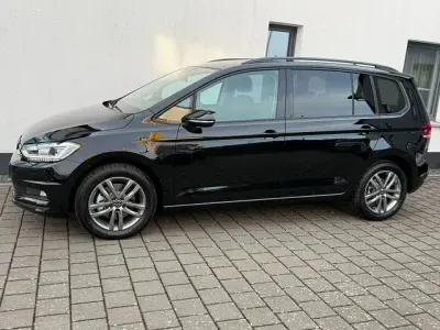 Neu VW Touran S 150 PS (110 kW) 2026 Schwarz Van / Kleinbus