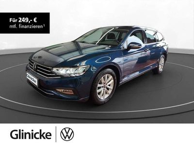 Gebraucht VW Passat Business 150 PS (110 kW) 2023 Aquamarinblau metallic Kombi