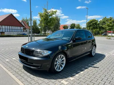 Gebraucht BMW 118 143 PS (105 kW) 2008 Schwarz Kleinwagen