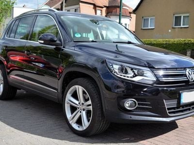 Deep black perleffekt Gebraucht 2013 VW Tiguan Sportline SUV | 13.200 € (Fairer Preis)