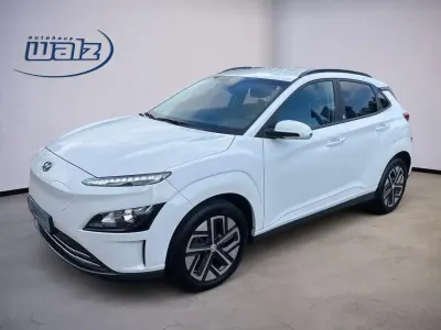 Gebraucht Hyundai Kona Edition 30+ 100 kW (136 PS) 2022 Chalk white / met SUV
