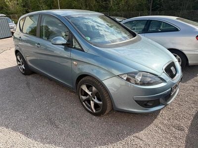 Usata Seat Altea 140 CV (102 kW) 2004 Blu Monovolume