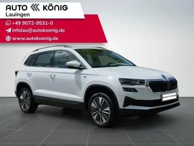 Gebraucht Skoda Karoq Selection 150 PS (110 kW) 2025 Moonweiß perleffekt SUV