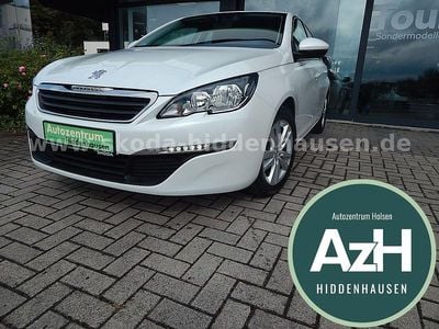 Gebraucht Peugeot 308 Active 131 PS (96 kW) 2016 Weiß Kleinwagen