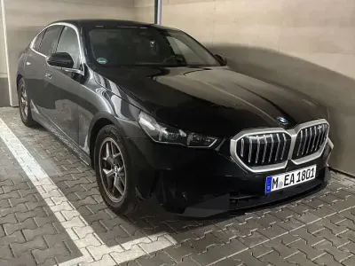 Gebraucht BMW 520 Comfort Edition 208 PS (152 kW) 2024 Limousine