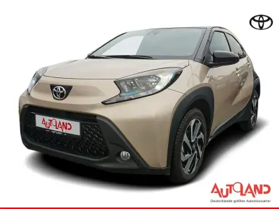Gebraucht Toyota Aygo X Team 72 PS (52 kW) 2025 Braun SUV