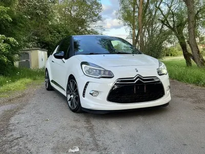 Gebraucht DS Automobiles DS3 Sport Chic 165 PS (121 kW) 2016 Weiß Kleinwagen