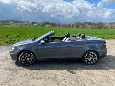 Gebraucht VW Eos Exclusive 140 PS (102 kW) 2011 Grau Cabrio