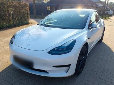 Gebraucht Tesla Model 3 239 kW (325 PS) 2022 Weiß Limousine