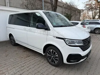 Second-hand VW T6.1 Generation Six 150 CP (110 kW) 2021 Alb Van