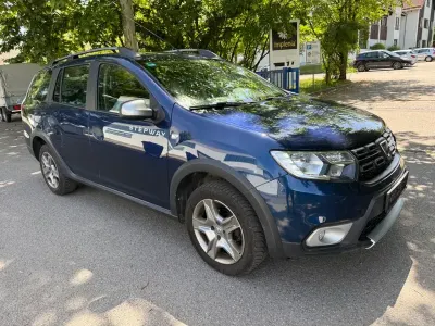 Gebraucht Dacia Logan MCV Stepway 90 PS (66 kW) 2018 Blau Kombi
