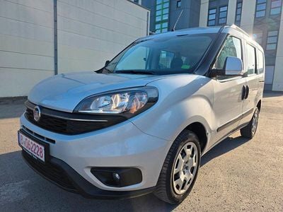 Usata Fiat Doblò 95 CV (69 kW) 2019 Argento Monovolume