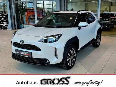 Gebraucht Toyota Yaris Cross 131 PS (96 kW) 2025 Weiß SUV