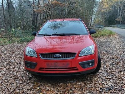 Gebraucht Ford Focus 116 PS (85 kW) 2006 Rot Kombi