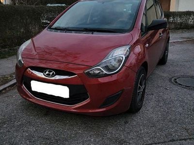 Gebraucht Hyundai ix20 90 PS (66 kW) 2011 Rot Kleinwagen