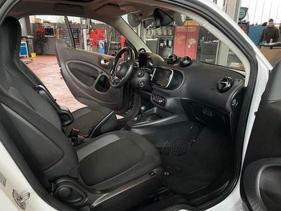 Gebraucht Smart ForTwo Coupé 41 kW (56 PS) 2020 Weiß Coupé