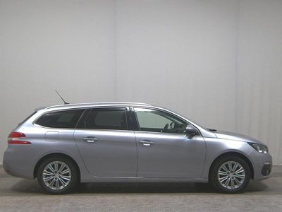 Gebraucht Peugeot 308 Allure 131 PS (96 kW) 2021 Grau Kombi