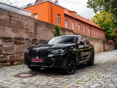 Używany BMW X4 M Sport 190 KM (139 kW) 2025 Czarny SUV