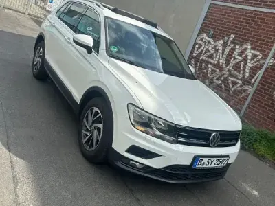 Second-hand VW Tiguan Sound 150 CP (110 kW) 2018 Alb SUV