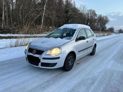 Silber Gebraucht 2005 VW Polo Kleinwagen | 1.950 € (Fairer Preis)