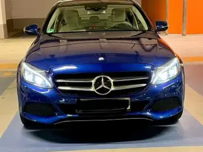 Używany Mercedes C400 333 KM (244 kW) 2016 Niebieski Sedan/Limuzyna