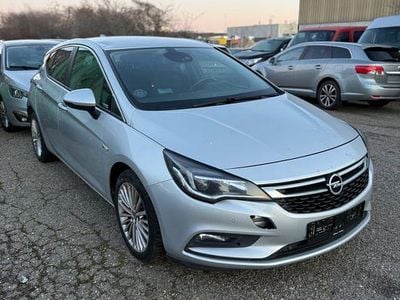 Gebraucht Opel Astra 101 PS (74 kW) 2016 Silber Limousine