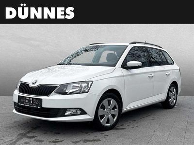 Weiß Gebraucht 2015 Skoda Fabia Ambition Kleinwagen | 10.550 €