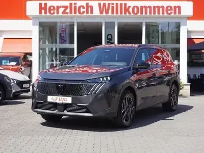 Neu Peugeot 5008 GTi 145 PS (106 kW) 2026 Grau SUV